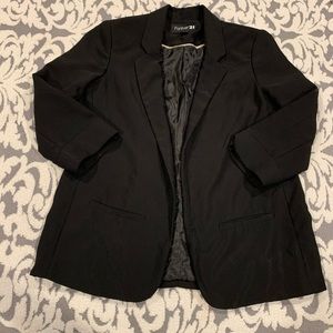 Quarter Sleeve Black Blazer